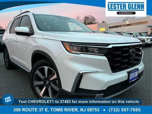 Platinum White Pearl 2023 Honda Pilot Touring 8-Passenger