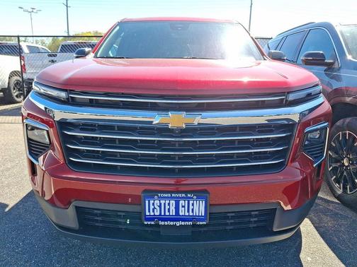 RADIANT RED TNT 2026 Chevrolet Traverse LT