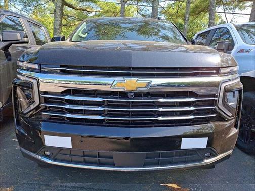 2025 Chevrolet Suburban LT