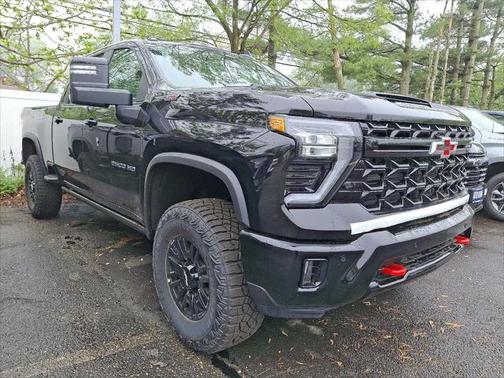 2025 Chevrolet Silverado 2500 4WD Crew Cab Standard Bed ZR2