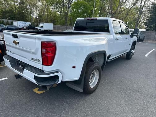 Summit White 2023 Chevrolet Silverado 3500 High Country