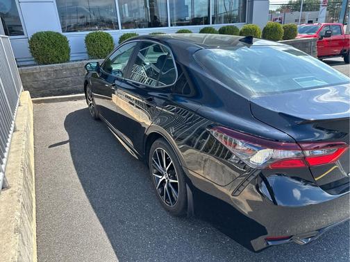 Midnight Black Metallic 2023 Toyota Camry SE
