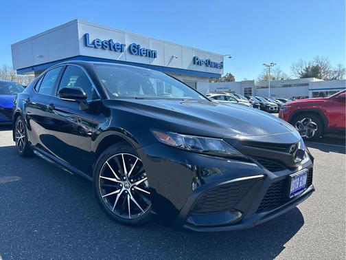 Midnight Black Metallic 2023 Toyota Camry SE