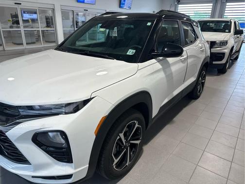 Summit White 2023 Chevrolet Trailblazer RS