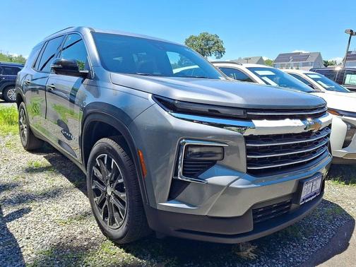 STERLING GRY ME 2026 Chevrolet Traverse LT