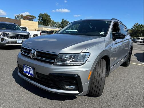 2021 Volkswagen Tiguan 2.0T SE R-Line Black
