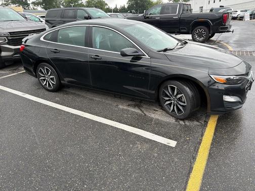 Mosaic Black Metallic 2022 Chevrolet Malibu FWD RS