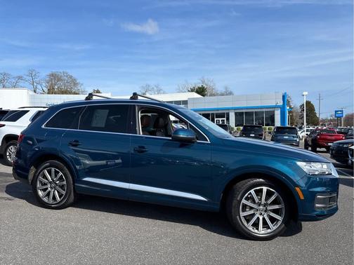 Galaxy Blue Metallic 2018 Audi Q7 3.0T Premium Plus