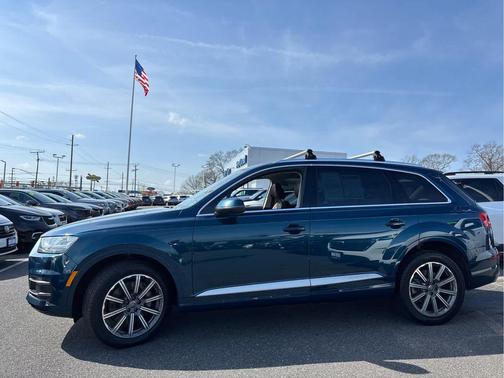 Galaxy Blue Metallic 2018 Audi Q7 3.0T Premium Plus