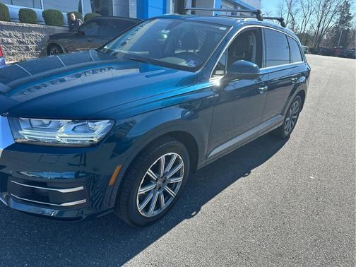 Galaxy Blue Metallic 2018 Audi Q7 3.0T Premium Plus