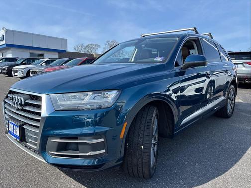 Galaxy Blue Metallic 2018 Audi Q7 3.0T Premium Plus