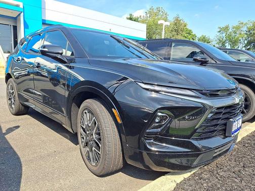 BLK 2026 Chevrolet Blazer RS