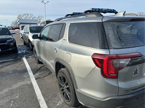 2023 GMC Acadia AWD SLT