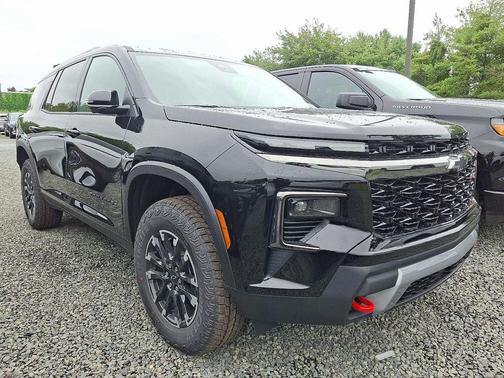 Mosaic Black Metallic 2026 Chevrolet Traverse AWD Z71