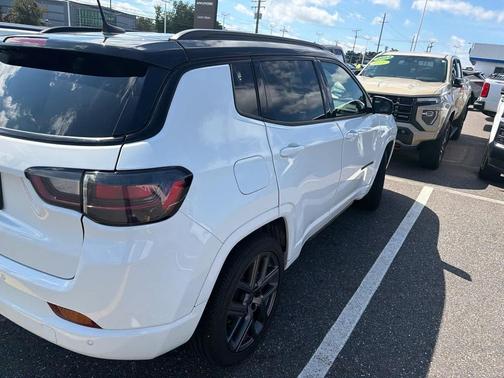 Bright White Clearcoat 2025 Jeep Compass Limited