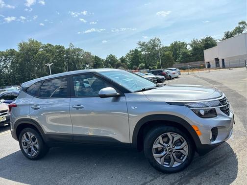 2024 Kia Seltos LX