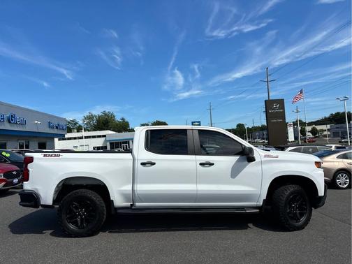 Summit White 2020 Chevrolet Silverado 1500 Custom Trail Boss