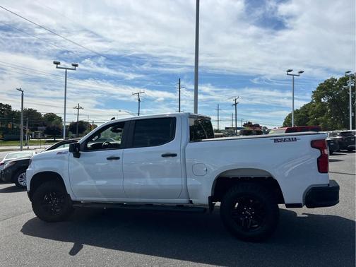 Summit White 2020 Chevrolet Silverado 1500 Custom Trail Boss