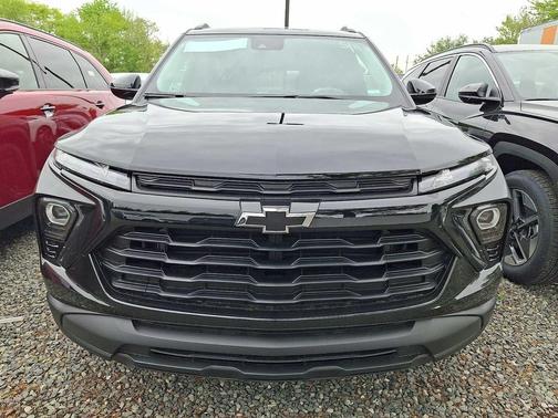MOSAIC BLK MET 2026 Chevrolet Trailblazer LT