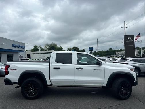 Summit White 2026 Chevrolet Colorado Trail Boss