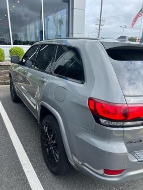 Sting-Gray Clearcoat 2020 Jeep Grand Cherokee Altitude