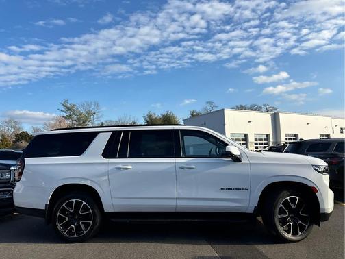 2022 Chevrolet Suburban RST