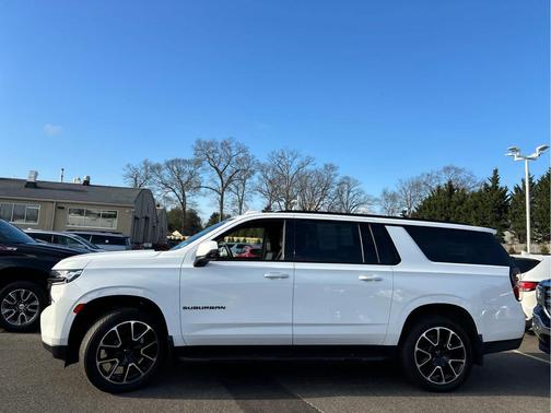 2022 Chevrolet Suburban RST