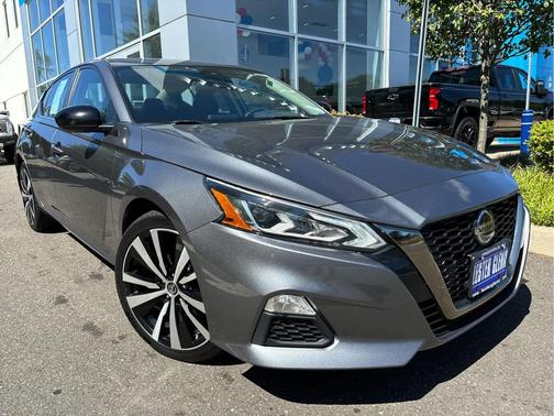 2022 Nissan Altima SR Intelligent AWD
