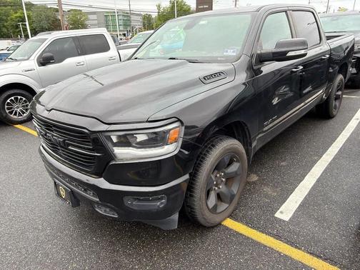Diamond Black Crystal Pearlcoat 2019 RAM 1500 Big Horn