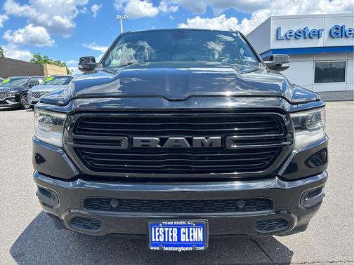 Diamond Black Crystal Pearlcoat 2019 RAM 1500 Big Horn