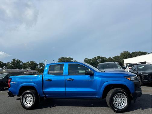 2023 Chevrolet Colorado WT