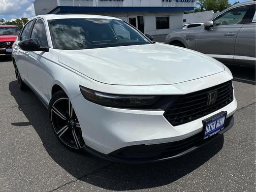 Platinum White Pearl 2024 Honda Accord Hybrid Sport