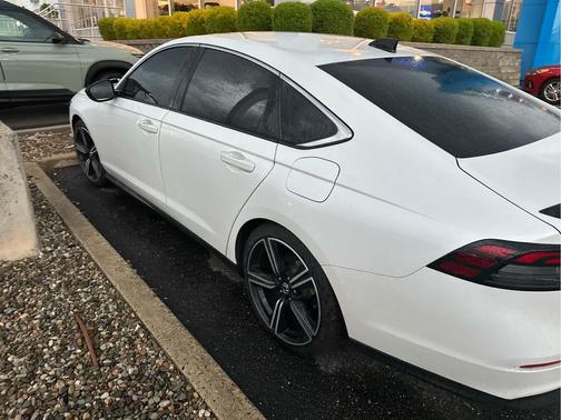Platinum White Pearl 2024 Honda Accord Hybrid Sport