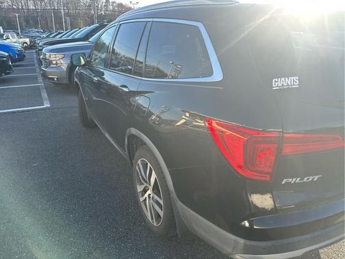 Crystal Black Pearl 2016 Honda Pilot Touring