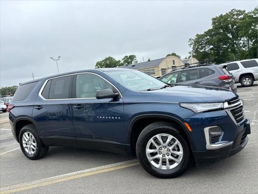 2022 Chevrolet Traverse LS