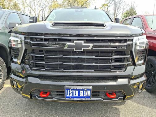 BLK 2026 Chevrolet Silverado 2500 LT