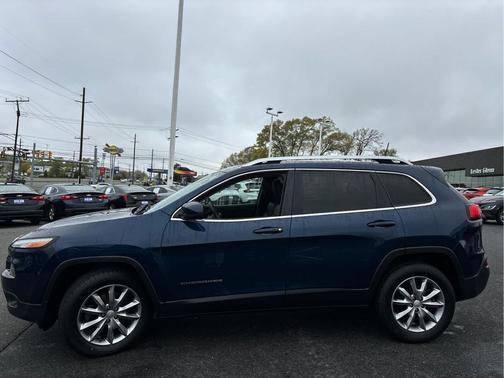 Patriot Blue Pearlcoat 2018 Jeep Cherokee Limited