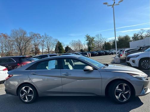 2023 Hyundai ELANTRA HEV Limited