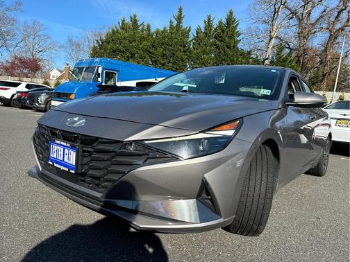 2023 Hyundai ELANTRA HEV Limited