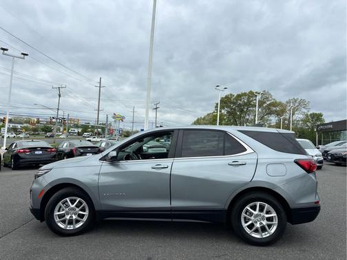 Sterling Gray Metallic 2024 Chevrolet Equinox 1LT