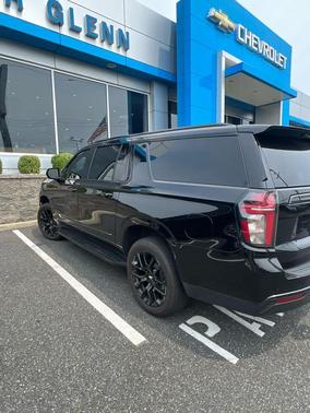 Black 2024 Chevrolet Suburban RST