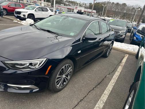 2020 Buick Regal Sportback FWD Essence