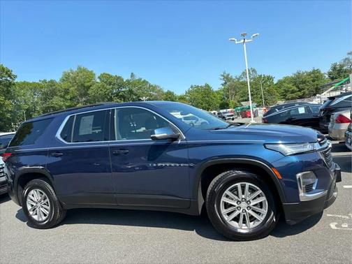 2022 Chevrolet Traverse LT Cloth