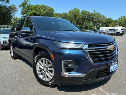 2022 Chevrolet Traverse LT Cloth