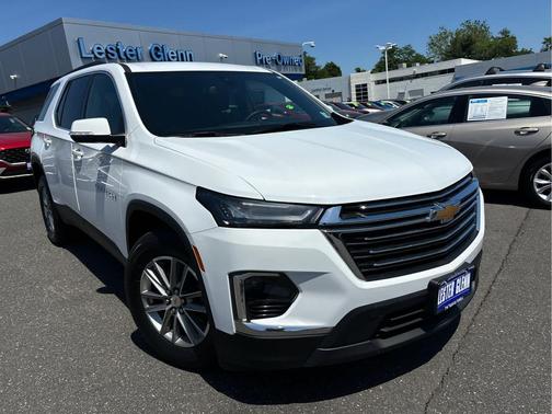 Summit White 2023 Chevrolet Traverse LT Cloth
