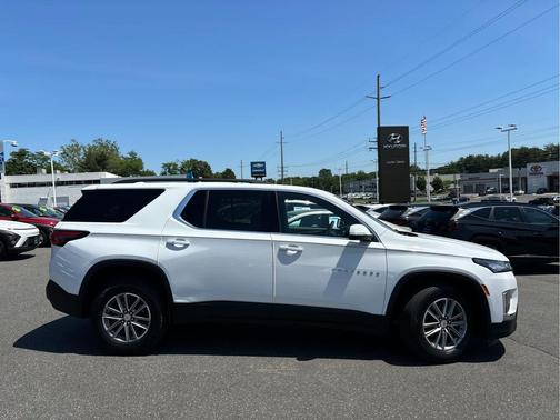 Summit White 2023 Chevrolet Traverse LT Cloth