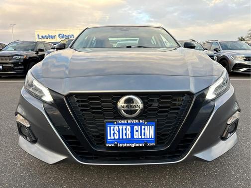 2022 Nissan Altima SR FWD