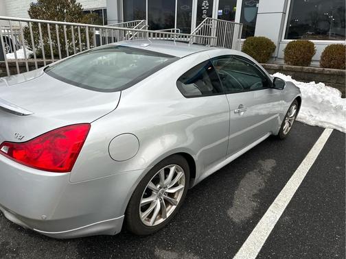 2011 INFINITI G37 Journey