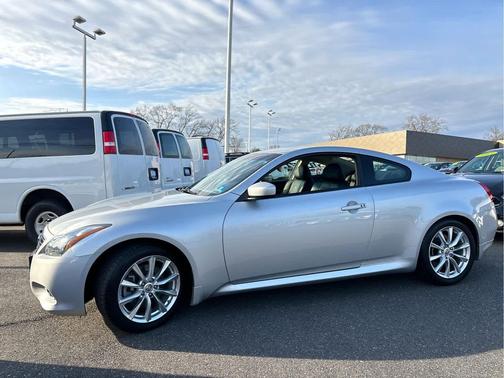 2011 INFINITI G37 Journey