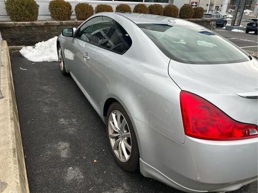 2011 INFINITI G37 Journey